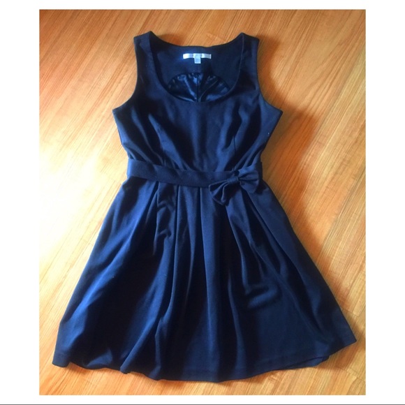 LC Lauren Conrad Dresses & Skirts - LC Lauren Conrad Little Black Dress, size 10